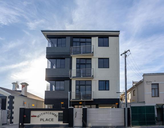 615  m² Commercial space