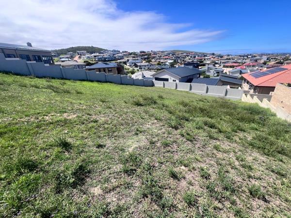 572 m² Land