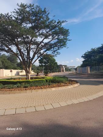 530 m² Land