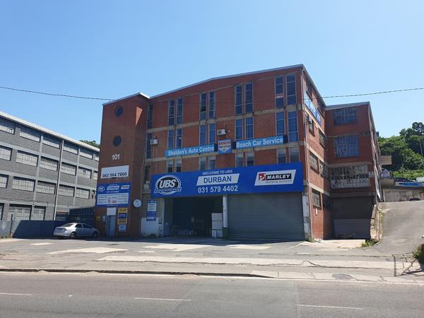 4 800  m² Industrial space