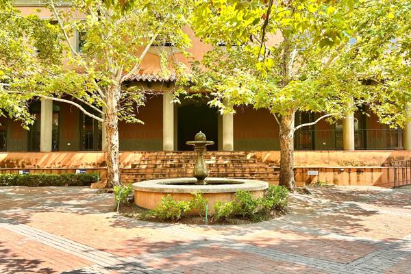 1 050  m² Office Space