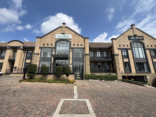 744 m² Commercial space