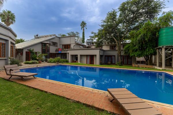 25 Bedroom House