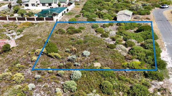 735 m² Land