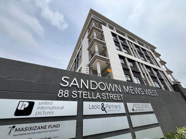 325  m² Commercial space