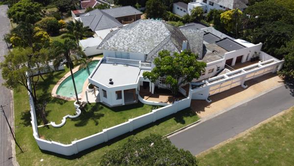 8 Bedroom House