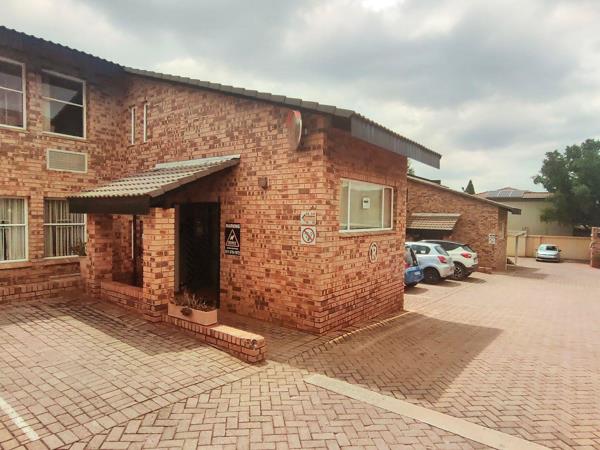 99  m² Commercial space