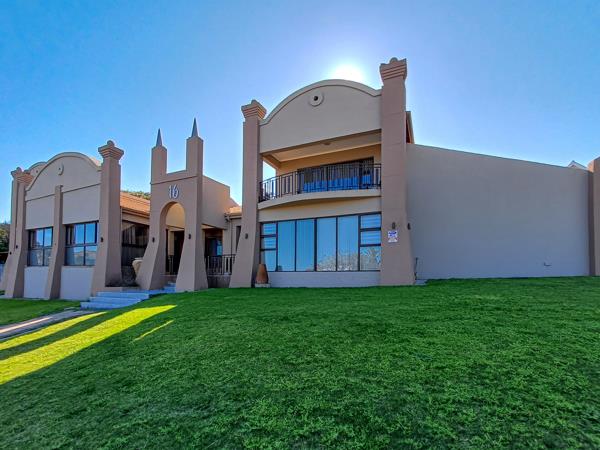 8 Bedroom House