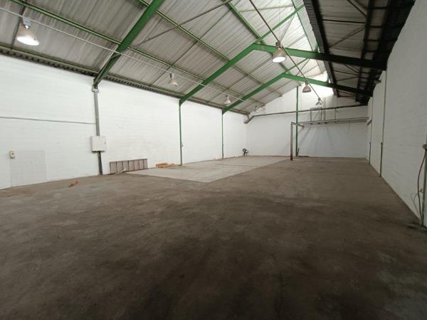 198  m² Industrial space