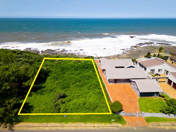 1 012 m² Land