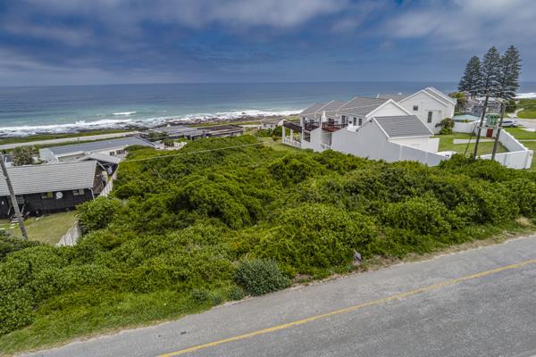 1 487 m² Land