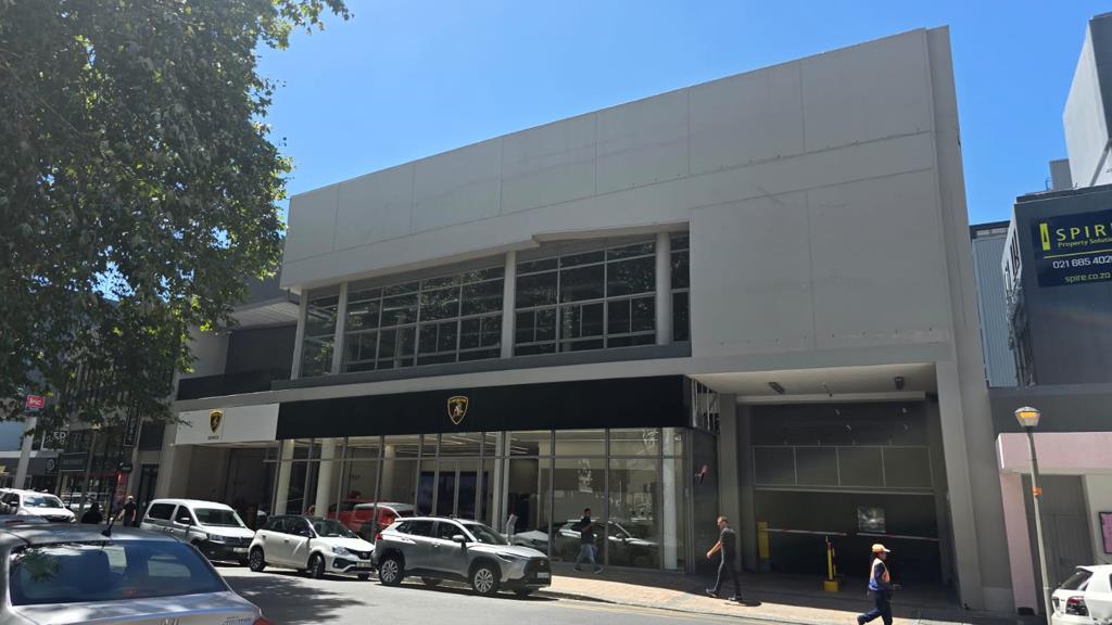 860 m² Commercial space