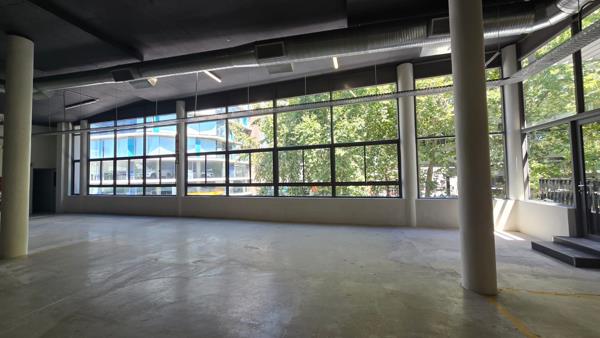 860 m² Commercial space