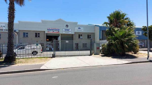 392  m² Industrial space