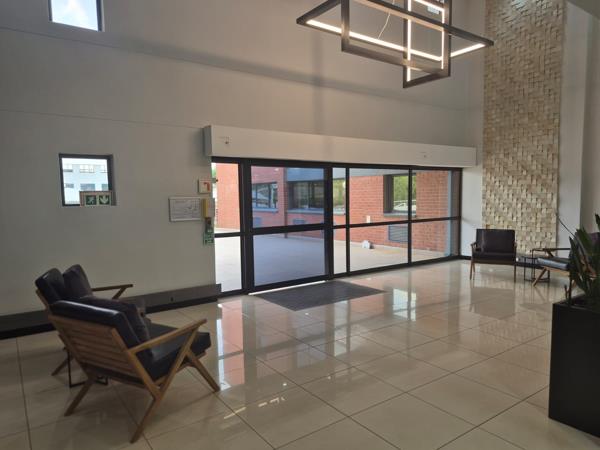 781 m² Commercial space