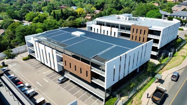 1 006  m² Commercial space