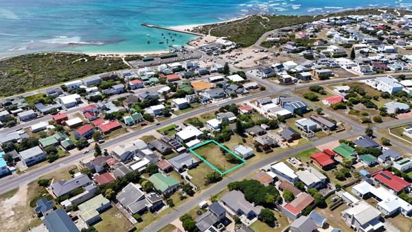 798 m² Land