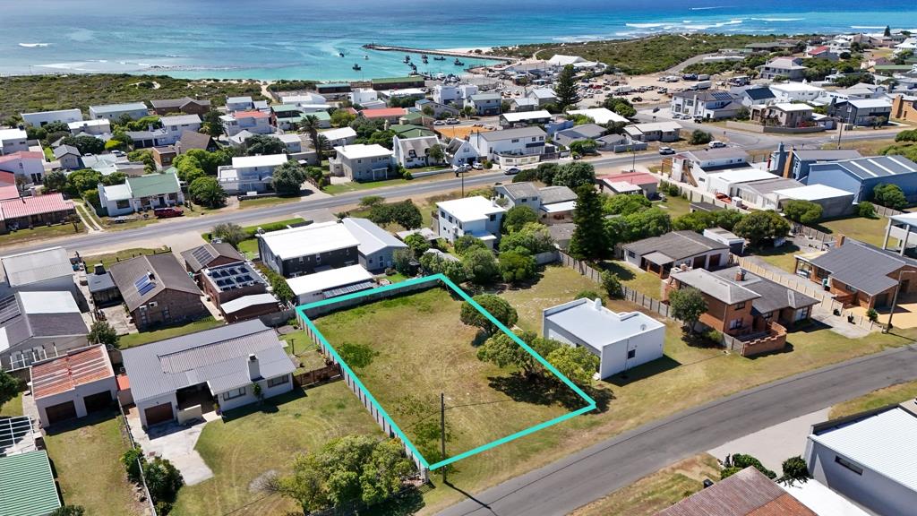 798 m² Land