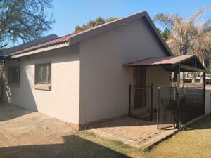 Garden Cottage in Melodie