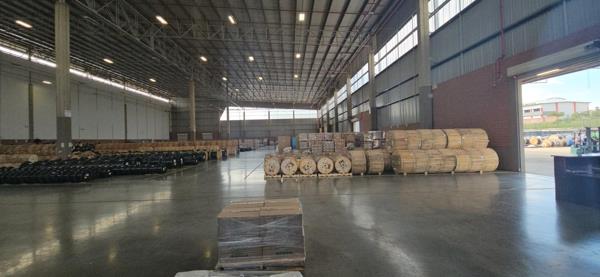 9 725  m² Industrial space