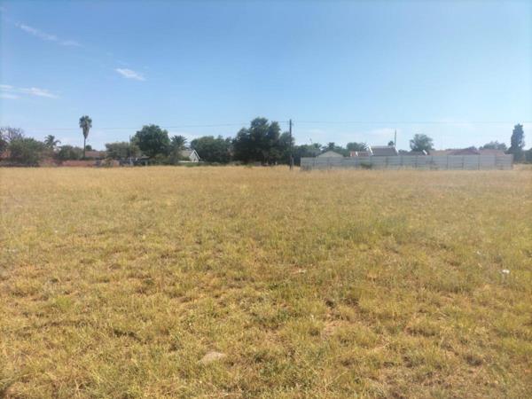 833 m² Land