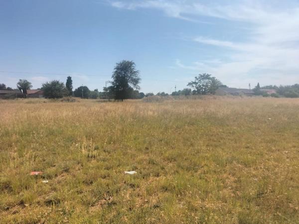 833 m² Land