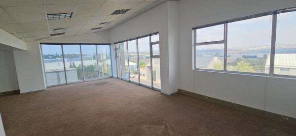 236  m² Commercial space