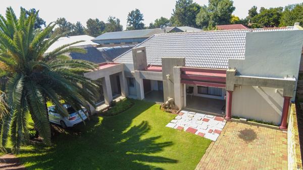 10 Bedroom House