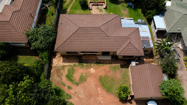 12 Bedroom House