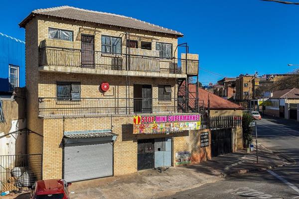 124  m² Retail Space