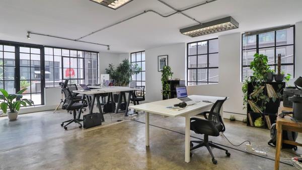 354  m² Commercial space