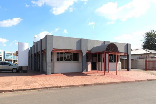 450  m² Commercial space