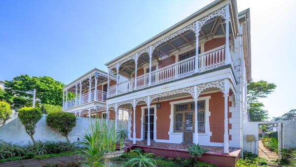 390  m² Office Space