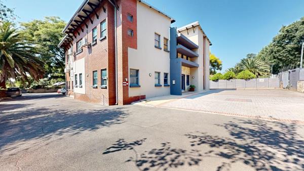 1 000  m² Commercial space