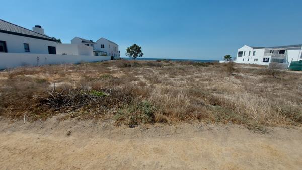 411 m² Land