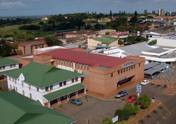 93  m² Commercial space