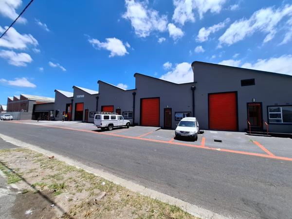 324  m² Commercial space