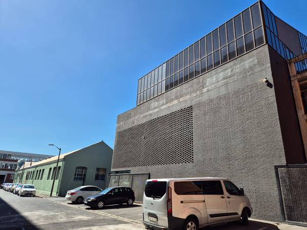 400 m² Commercial space