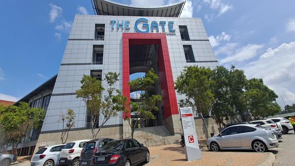 425  m² Retail Space