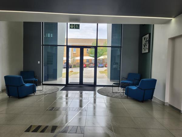 275  m² Commercial space