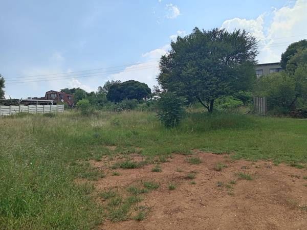 1 200 m² Land