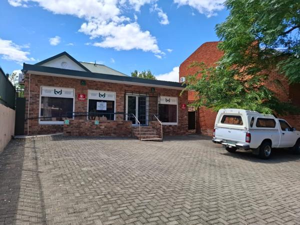 270  m² Office Space