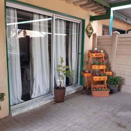 1 Bedroom Garden Cottage