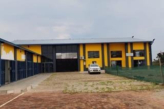 830  m² Commercial space