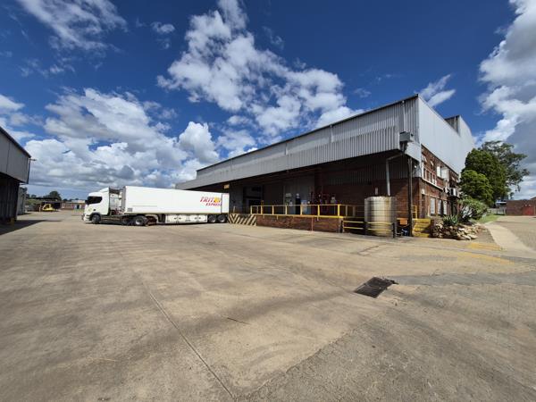 17 000  m² Industrial space