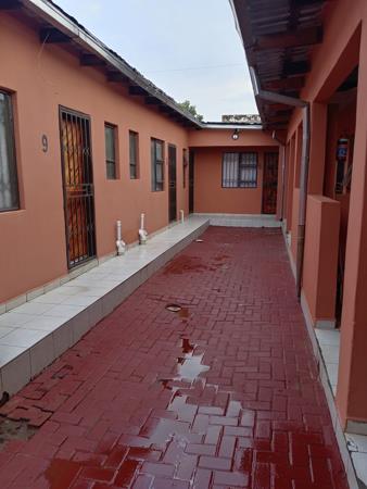 9 Bedroom House