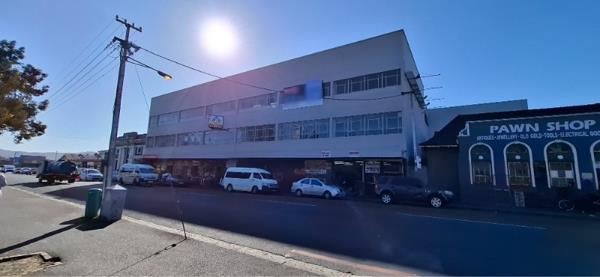 950  m² Commercial space