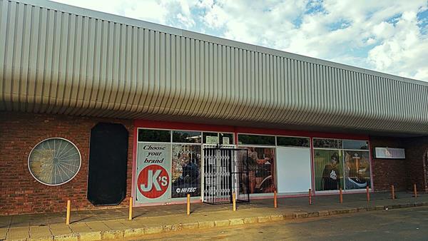 340  m² Commercial space