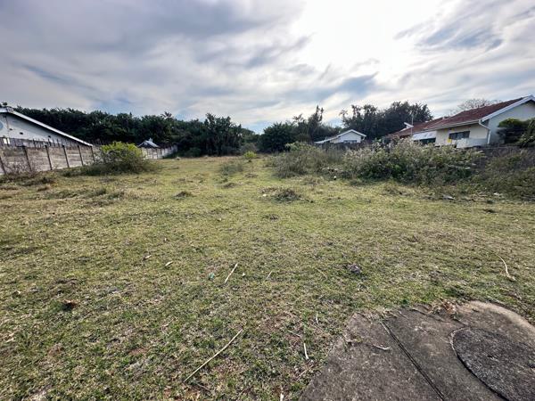 1 038 m² Land