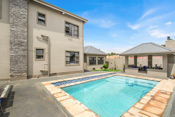 175  m² Commercial space